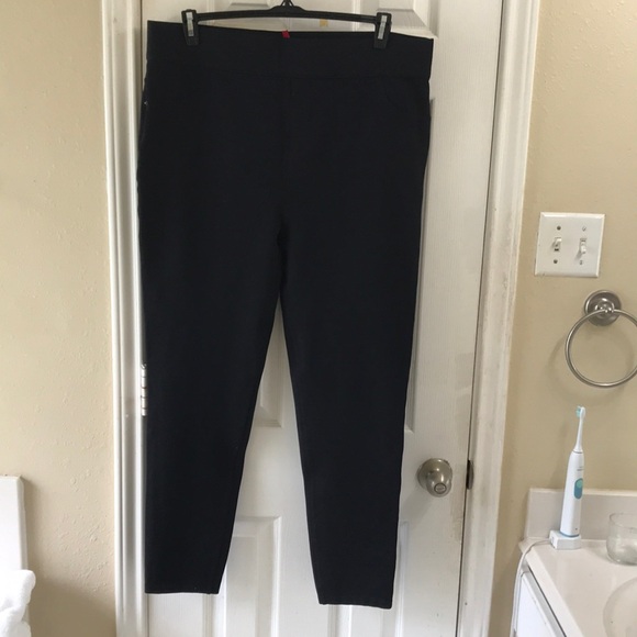 Spanx ponte pant with tummy inner slimming panel. NWOT